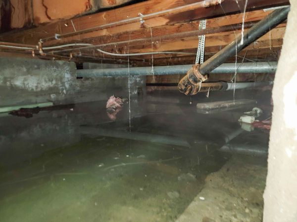 Crawlspace Water Restoration in Folsom